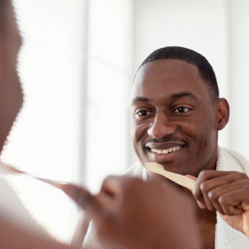 Comment bien prendre soin de ses dents avec peu de moyens ?